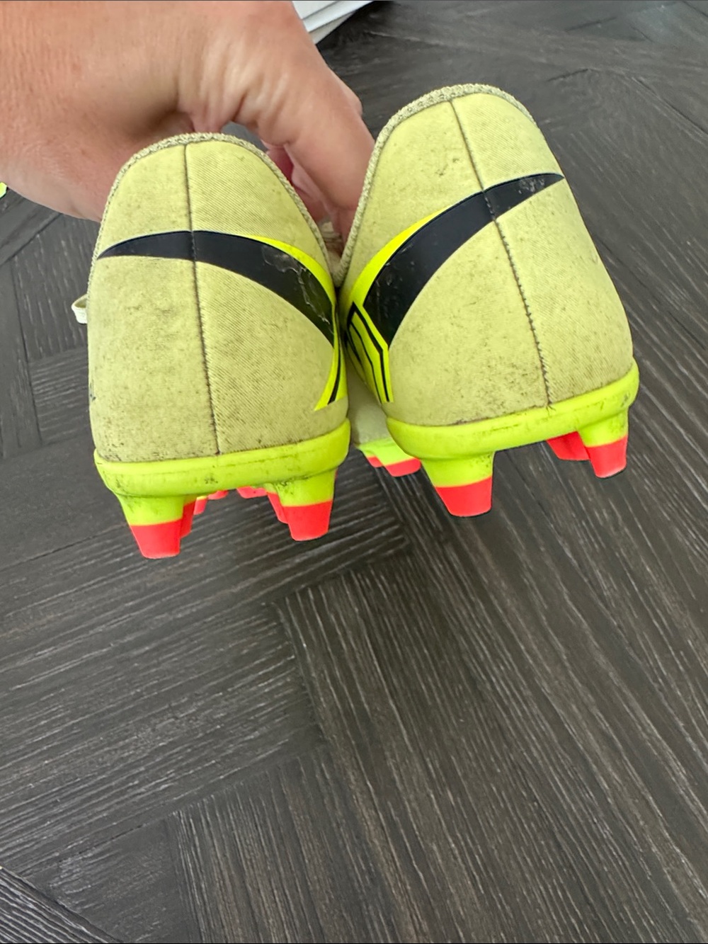 Nike Mercurial Soccer Cleats Size 1Y | Neon Yellow Kids Indoor Turf Soccer Shoes - Picture 4 of 7
